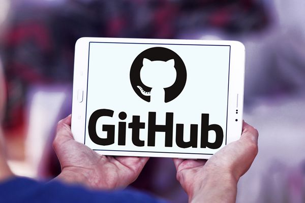 GitHub CEO多姆克离职 微软AI竞争加剧插图