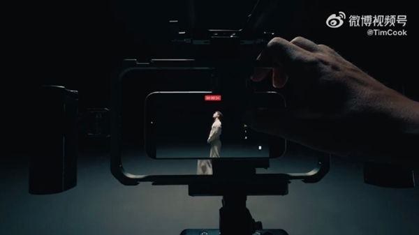 苹果发布会王嘉尔5秒舞蹈引爆热搜 iPhone17系列售价曝光插图2 苹果发布会王嘉尔5秒舞蹈引爆热搜 iPhone17系列售价曝光插图2