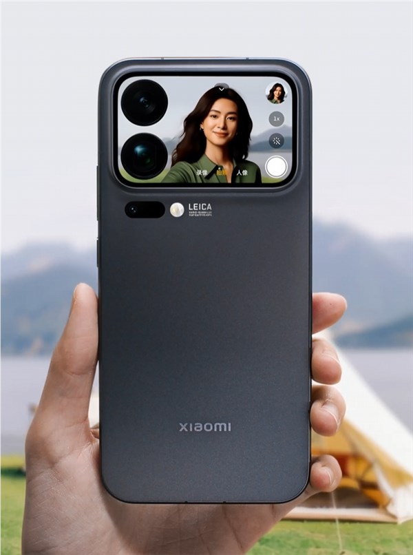 卢伟冰详解小米17系列改名:非蹭苹果热度升级巨大直面iPhone插图1 卢伟冰详解小米17系列改名:非蹭苹果热度升级巨大直面iPhone插图1