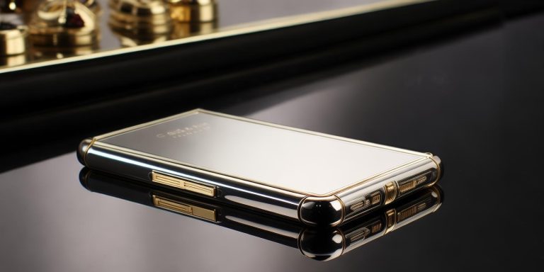 重达2.7公斤的不锈钢手机壳：故意设计超重要价1500元