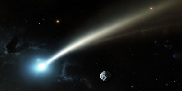哈佛天文学家:神秘彗星3I/ATLAS或为外星母舰闯太阳系