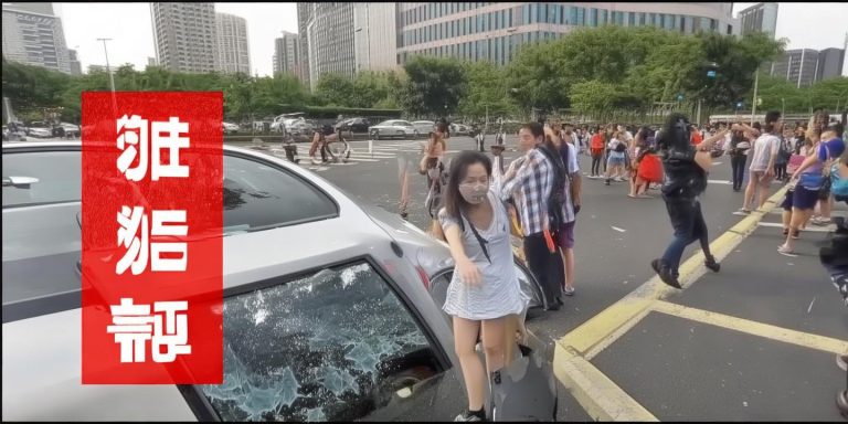 江苏女司机路口停车骂后车 双闪被怼爆网友怒喷素质差