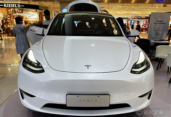 特斯拉2月14日起停售FSD买断版，全面转向订阅制模式