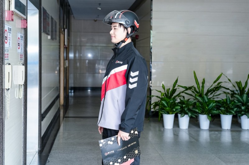 情人节“独享专送”单量同比翻三倍，顺丰同城一对一急送点亮节日惊喜