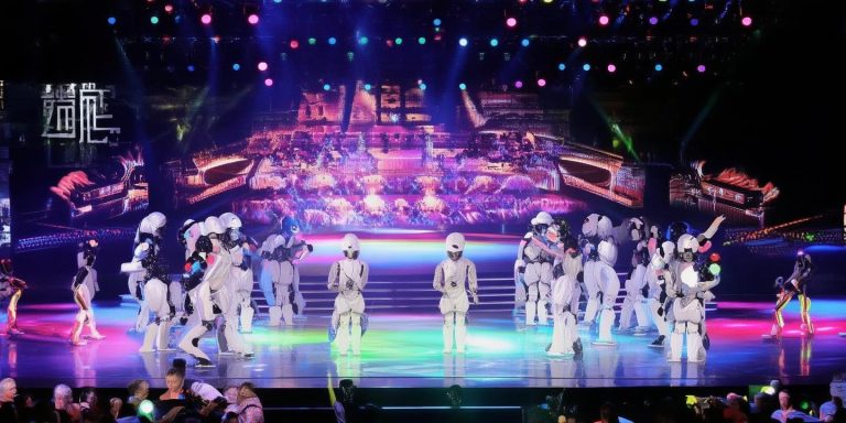 智元机器人天团闪耀湖南卫视跨年 王心凌王鹤棣同台科技艺术融合