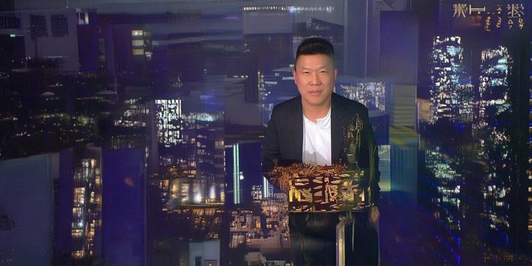 神舟二十号乘组发现舷窗裂纹全过程揭秘 40倍显微镜确认细节