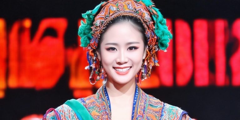 新疆喀什姑娘艾柯莱艾山江勇夺中国小姐冠军 颜值与才华并存