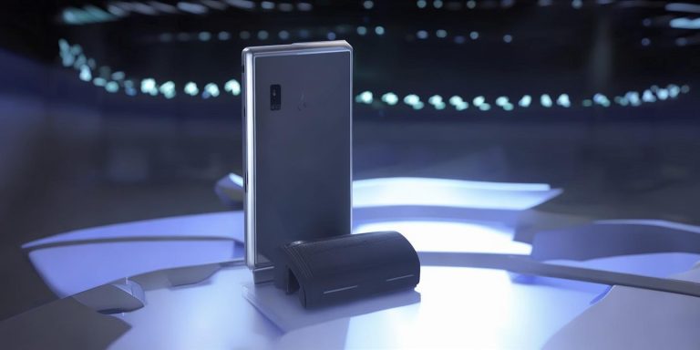 荣耀Magic V6折叠屏手机搭载7150mAh青海湖刀片电池创四项行业新纪录